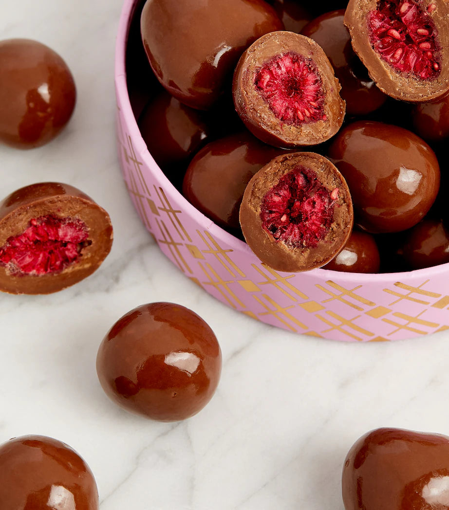 شوكولاتة هارودز بالحليب والتوت (270 غرام)